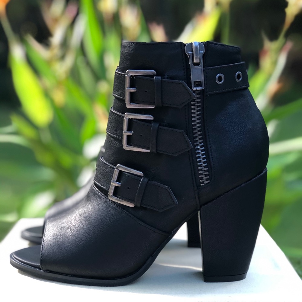 Michael Antonio Black Ankle Boot Maklar US 6